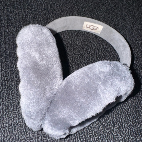 UGG Ear Muffs - Picture 6 of 7